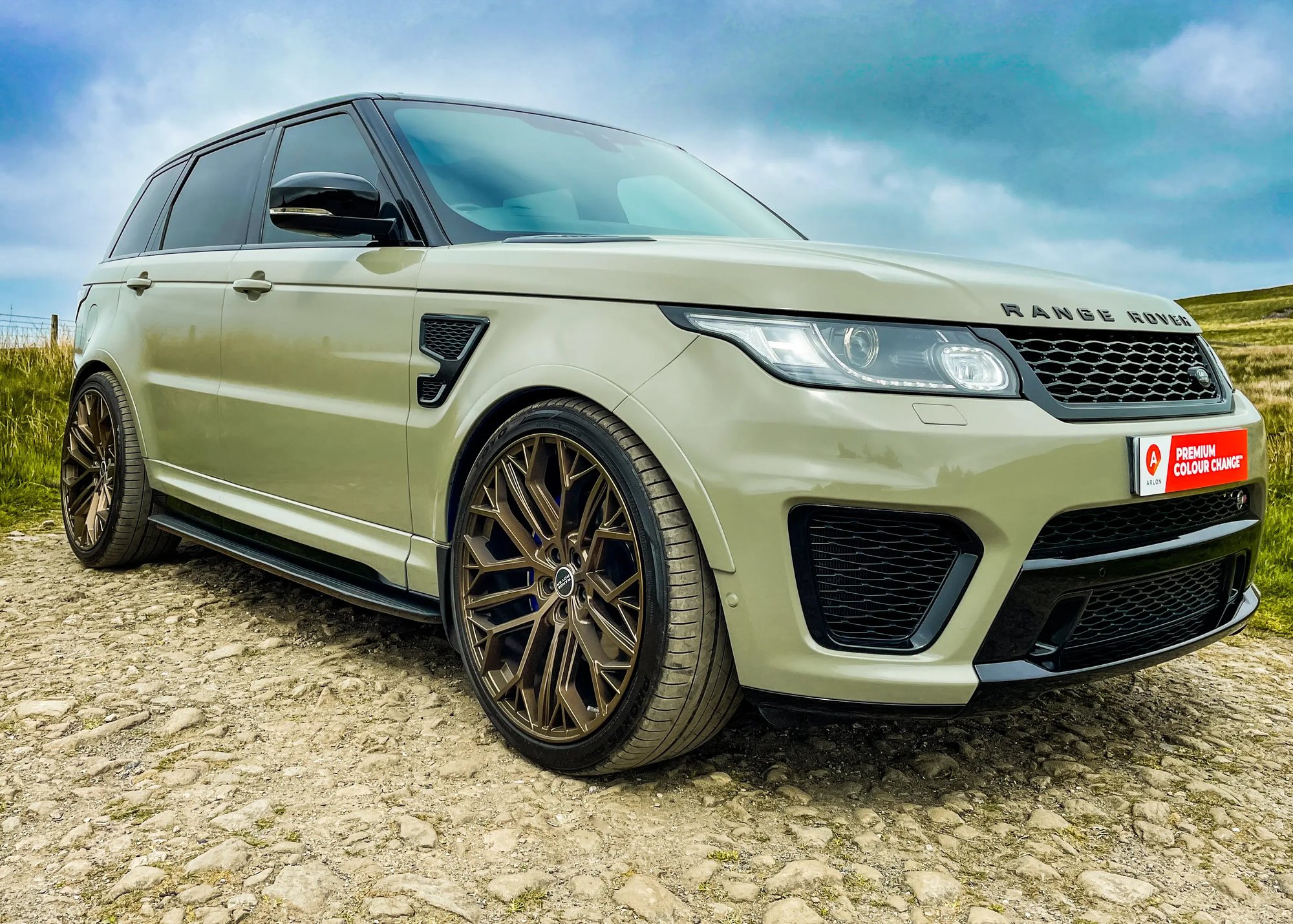 03 PCC - Gloss Khaki Green - Range Rover