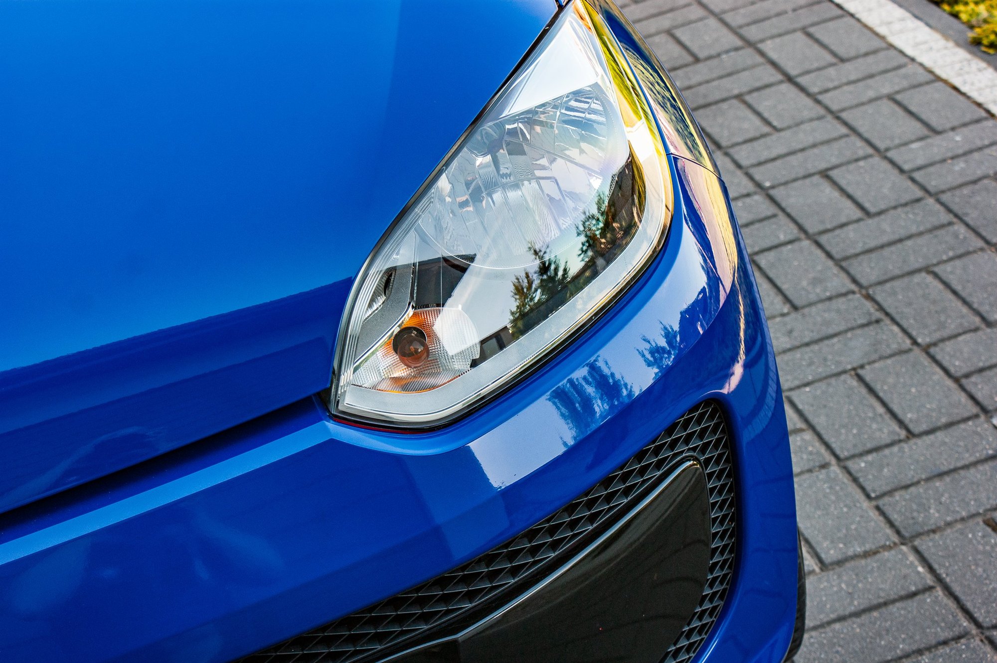35 NeedForWraps - PCC Gloss Berry Blue - VW UP